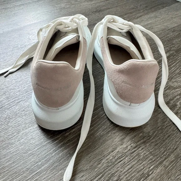 ALEXANDER MCQUEEN SNEAKERS! - Picture 3 of 5